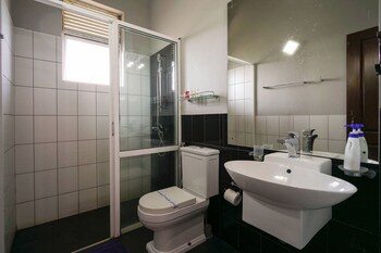 lake view comfort bungalow