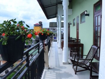 grand view guest house and restaurant