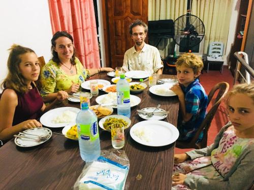 sudu neluma home stay