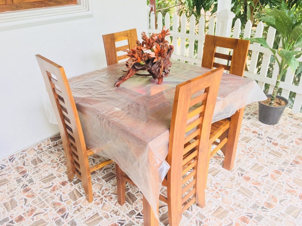 sudu neluma home stay