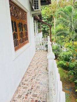 sudu neluma home stay