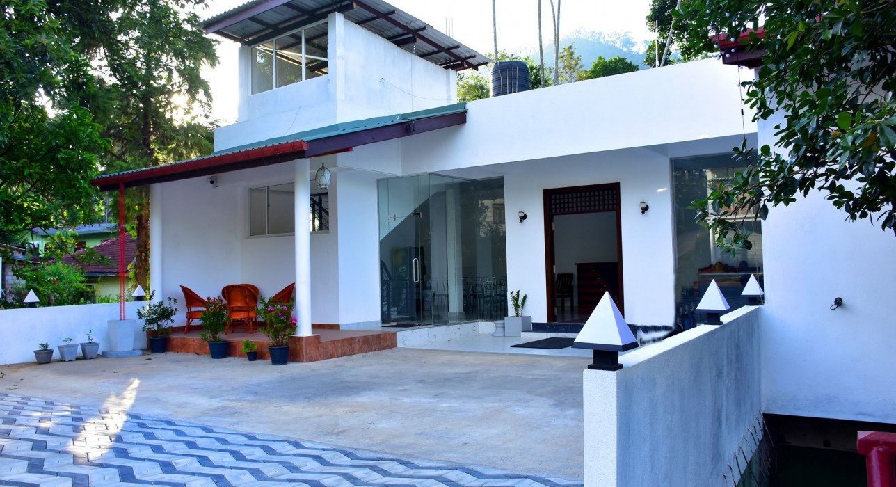 nine arch holiday resort