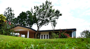 ella sisilasa holiday resort