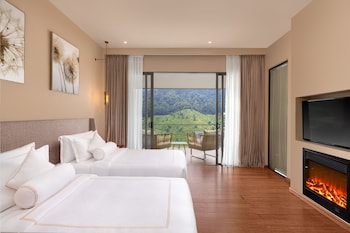 the golden ridge hotel