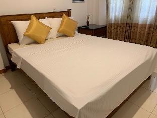 White House,Gampaha>>Colombo,2.5 star