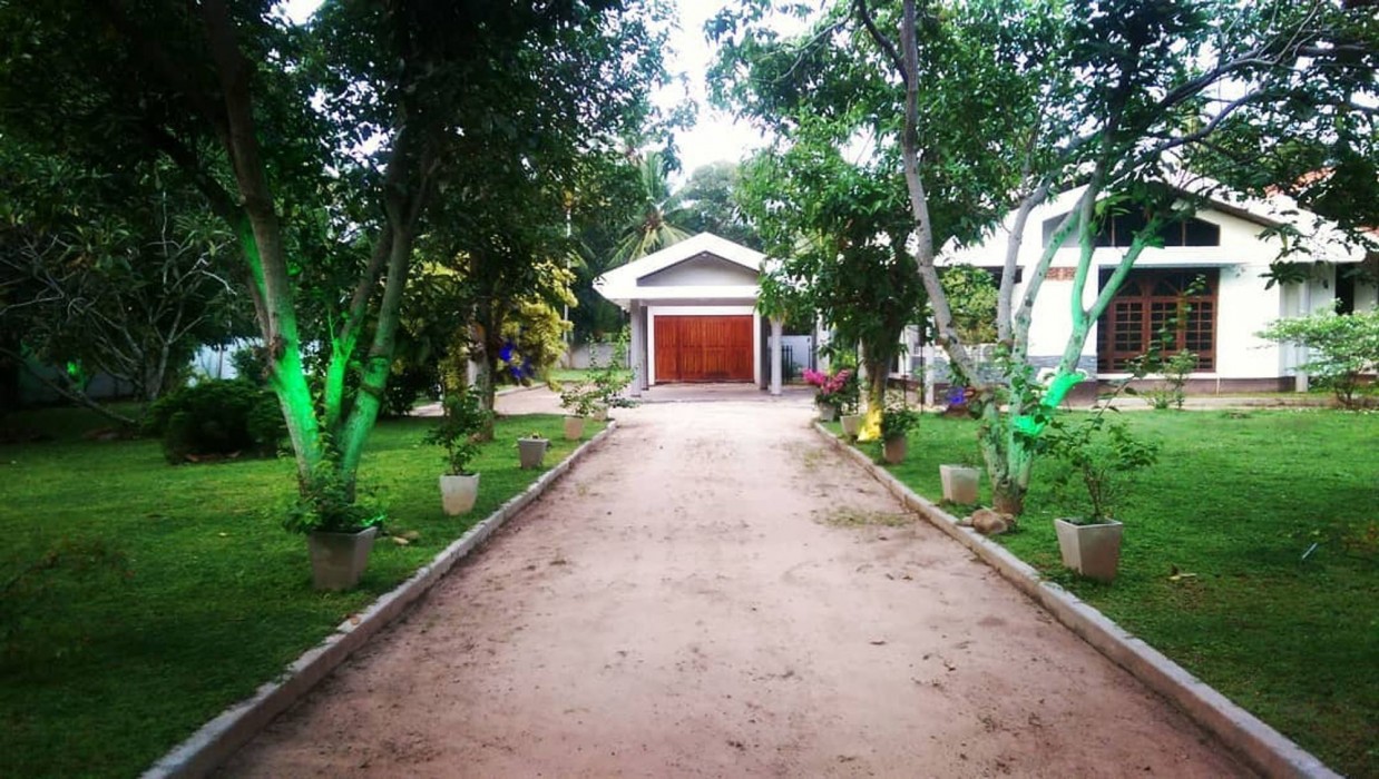 country breeze villa