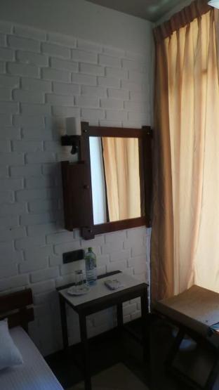 hotel elaine