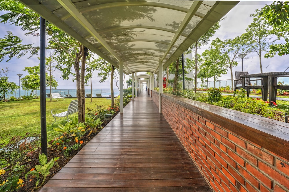 marino beach colombo