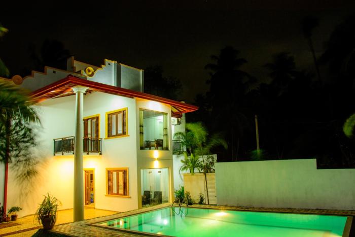 villa white