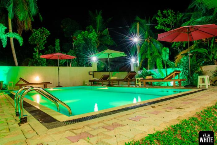 villa white