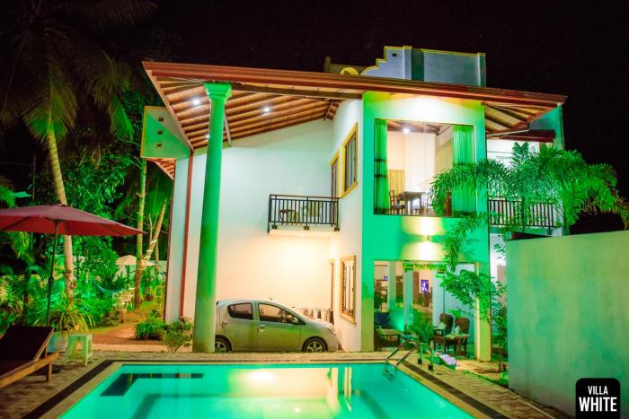 villa white