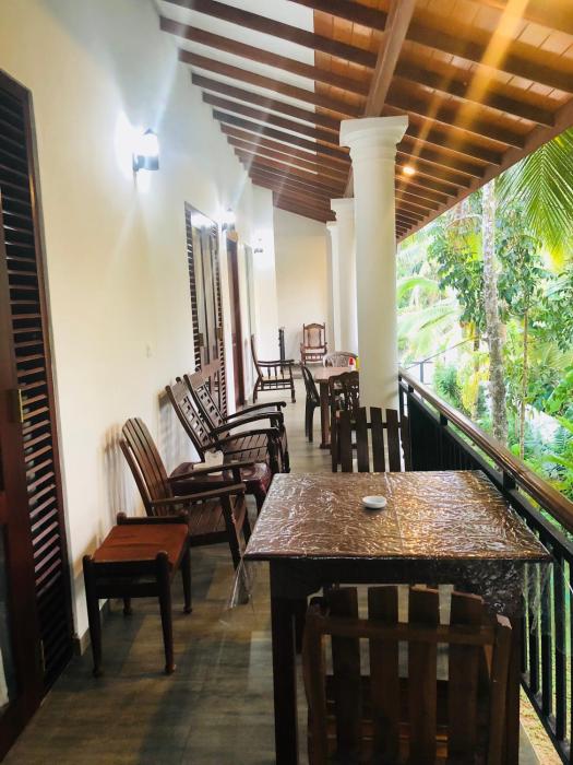 villa white