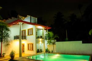 villa white