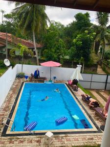 villa white
