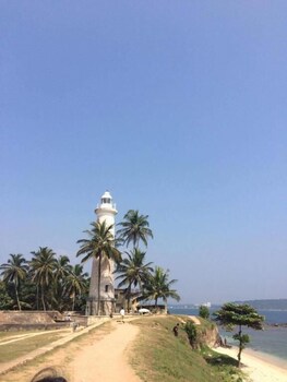 Prasad Suomi Villa,Matara>>Kamburugamuwa,2.5 star