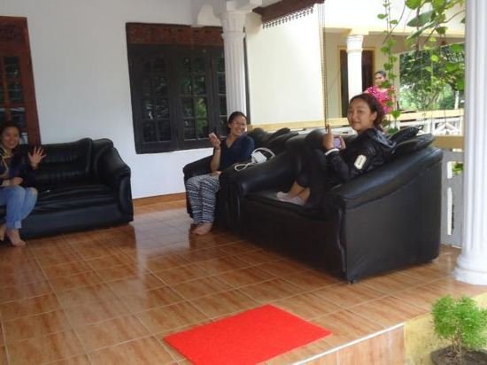 n l i guest house