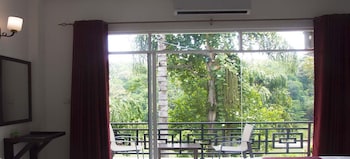 kandy rivers edge nature resort