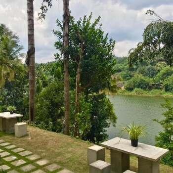 kandy rivers edge nature resort