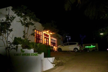 kandy rivers edge nature resort