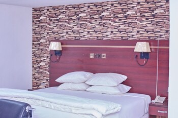 eemjm hotels and suites limited