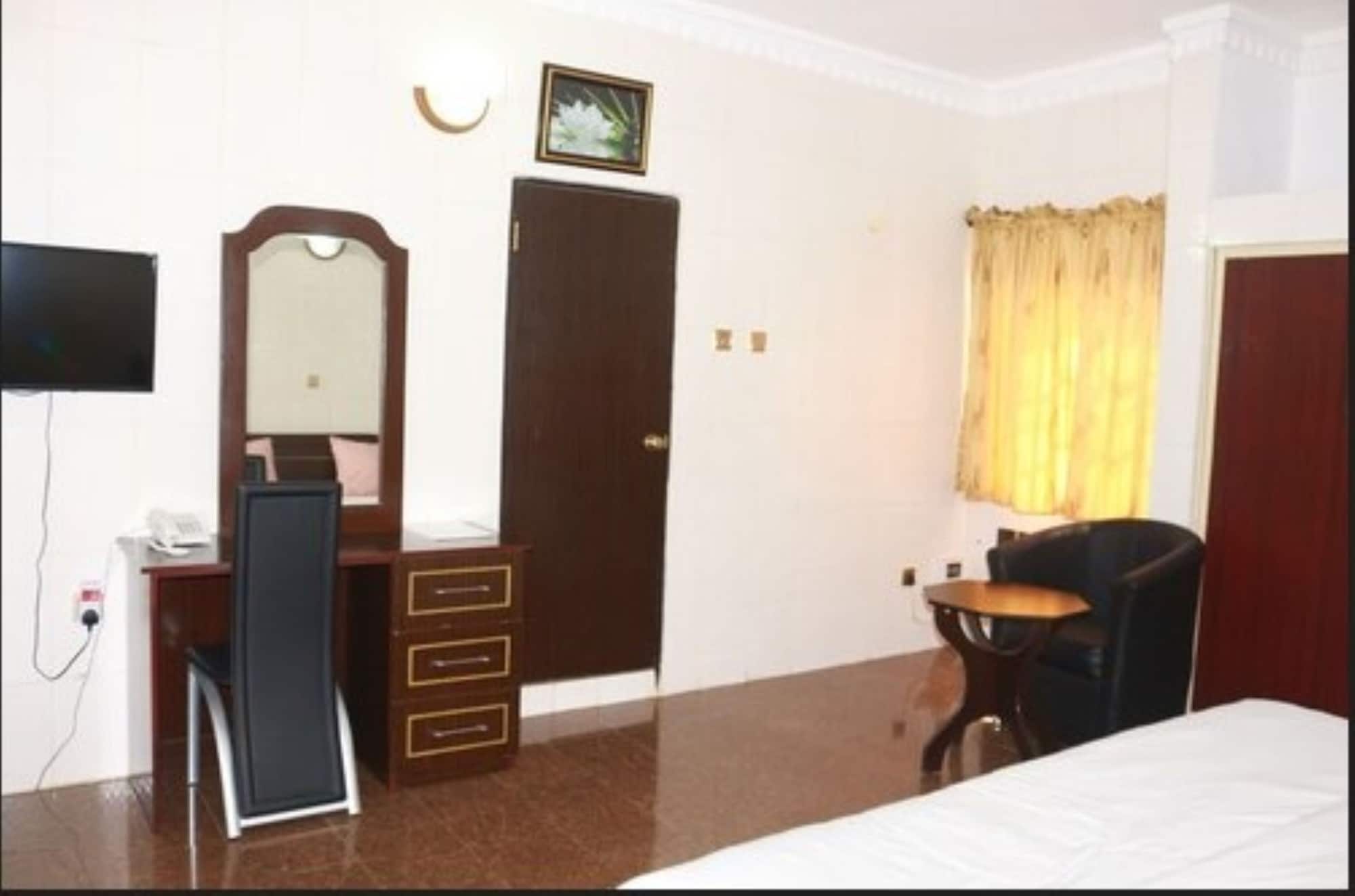 cute villa hotel and suites