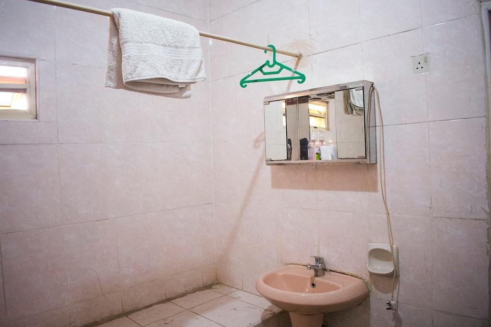 whitehouse exclusive guest house