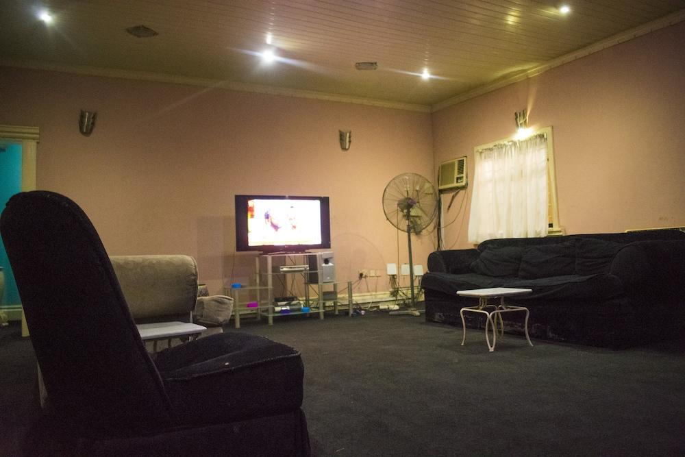 whitehouse exclusive guest house