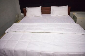 whitehouse exclusive guest house