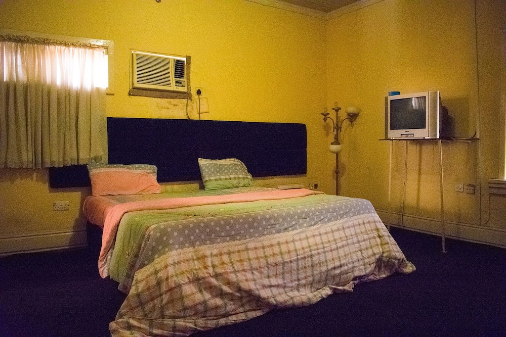 whitehouse exclusive guest house