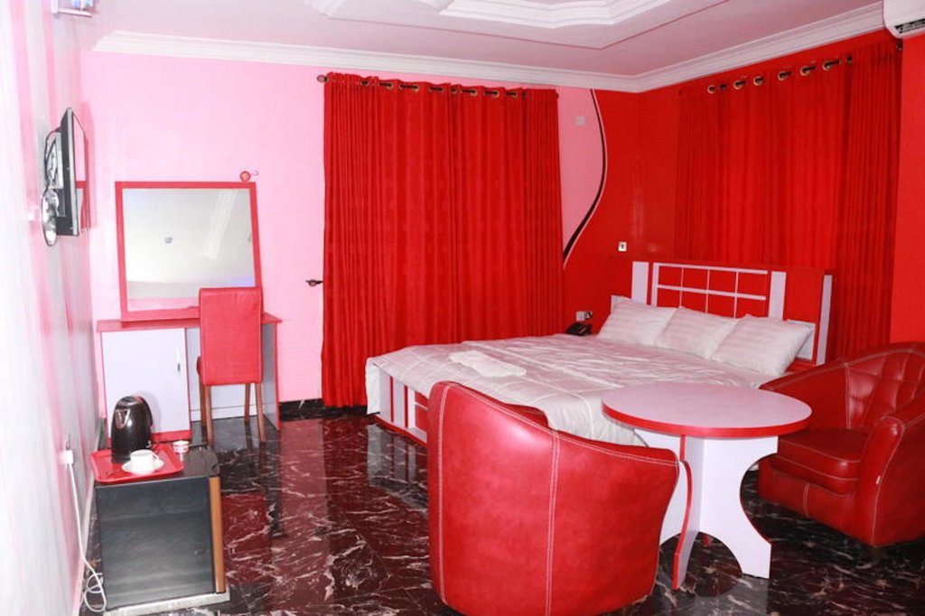 resdon hotel and suites