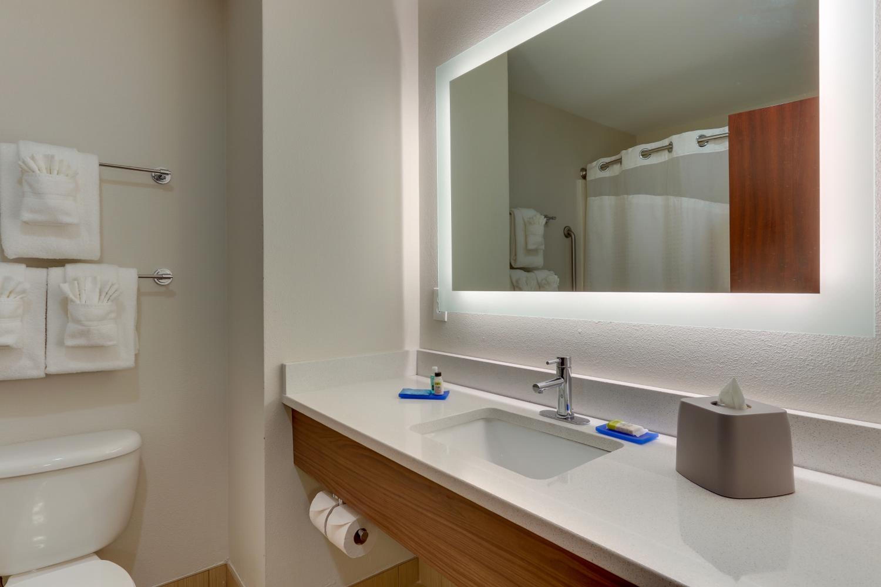 holiday inn express hotel and suites dayton centerville by ihg