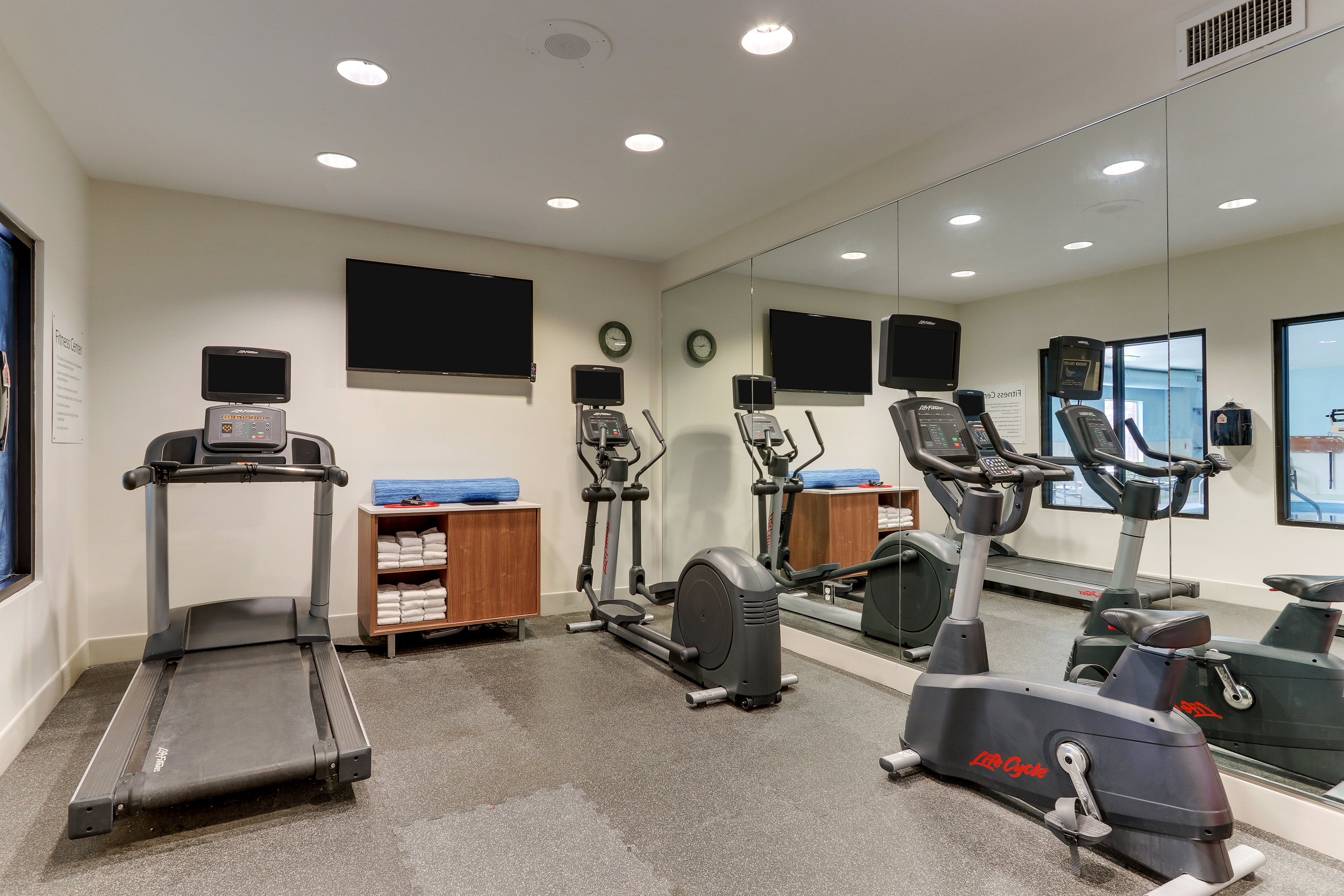holiday inn express hotel and suites dayton centerville by ihg