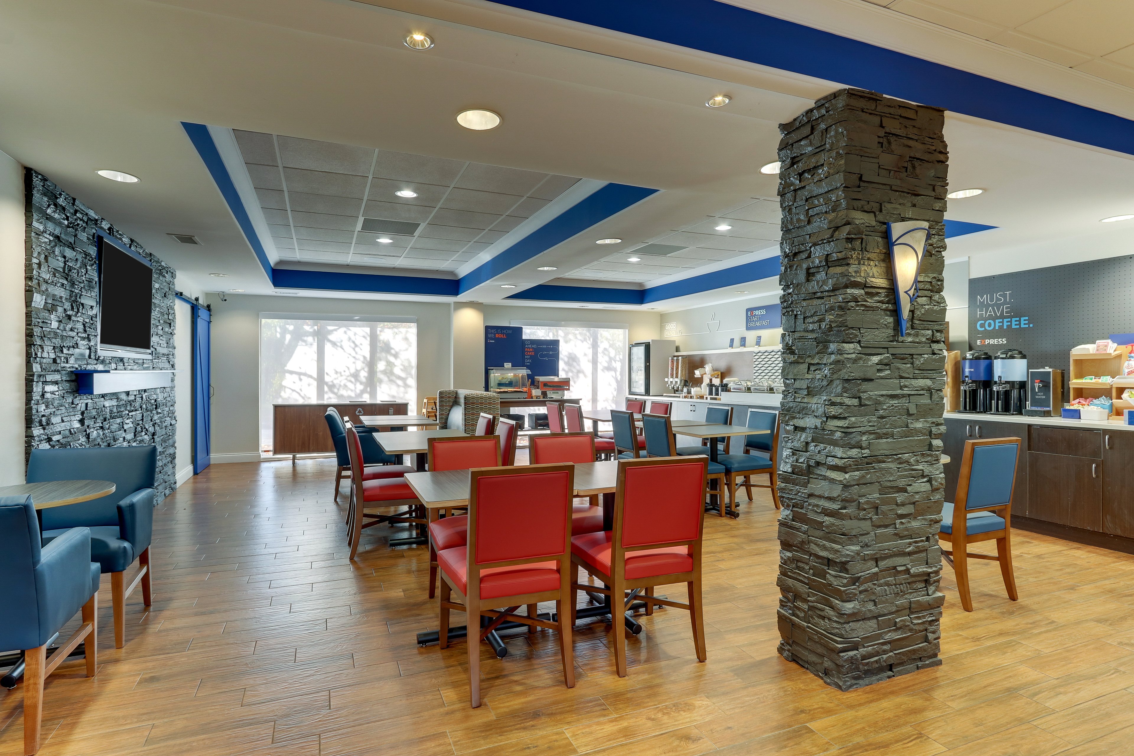 holiday inn express hotel and suites dayton centerville by ihg