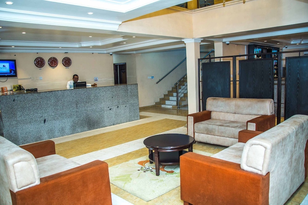 royal crest hotel and suites