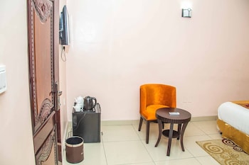 royal crest hotel and suites