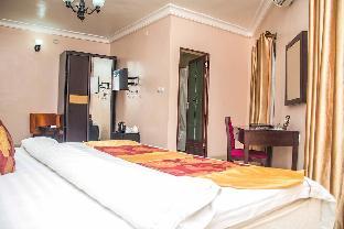 royal crest hotel and suites