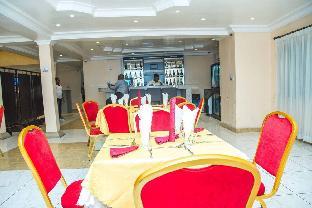 royal crest hotel and suites