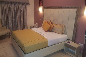 calabar harbour resort spa