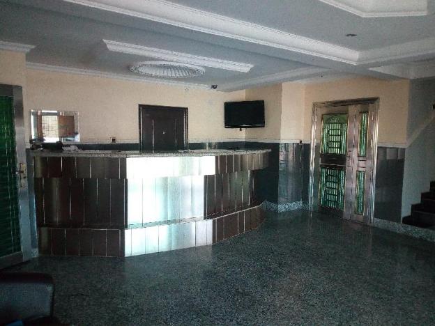 modroy hotel and suites
