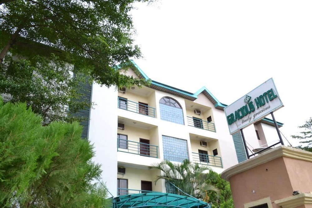 gracious hotel