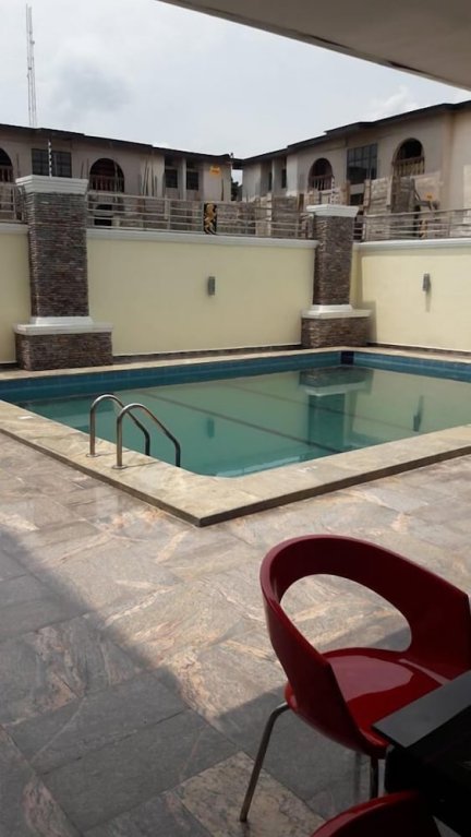 immaculate golden hotels limited