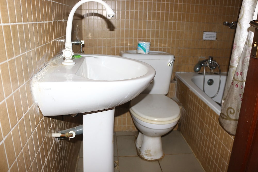 xcape hotels and suites ltd