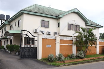 xcape hotels and suites ltd