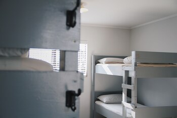 hugo and carters backpackers and motel