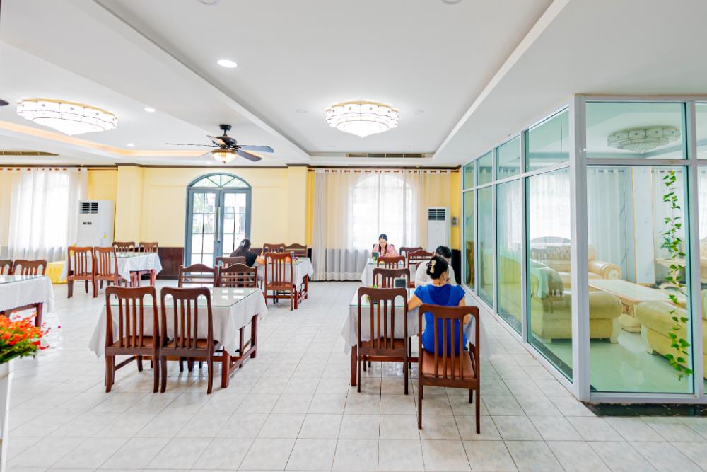 vientiane chaleunxay center hotel