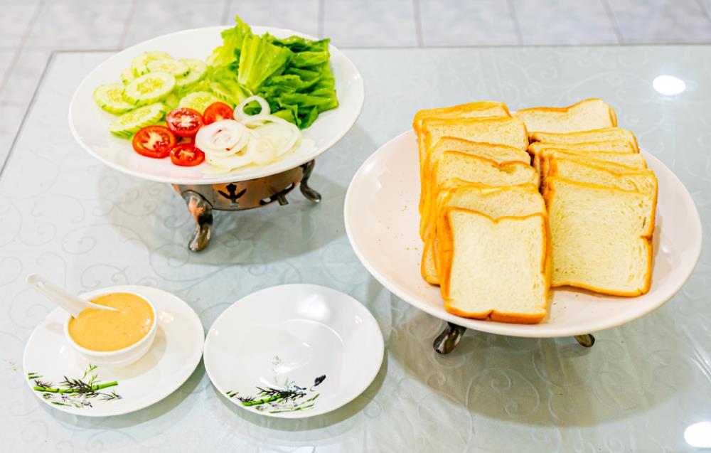 vientiane chaleunxay center hotel