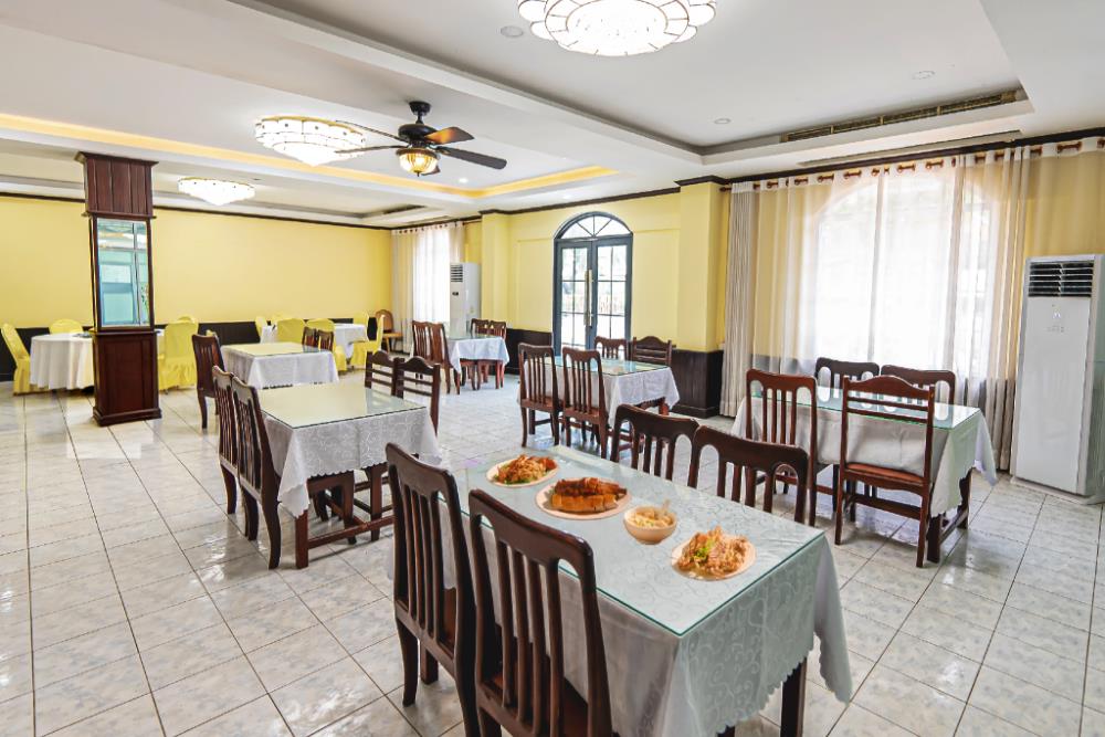 vientiane chaleunxay center hotel