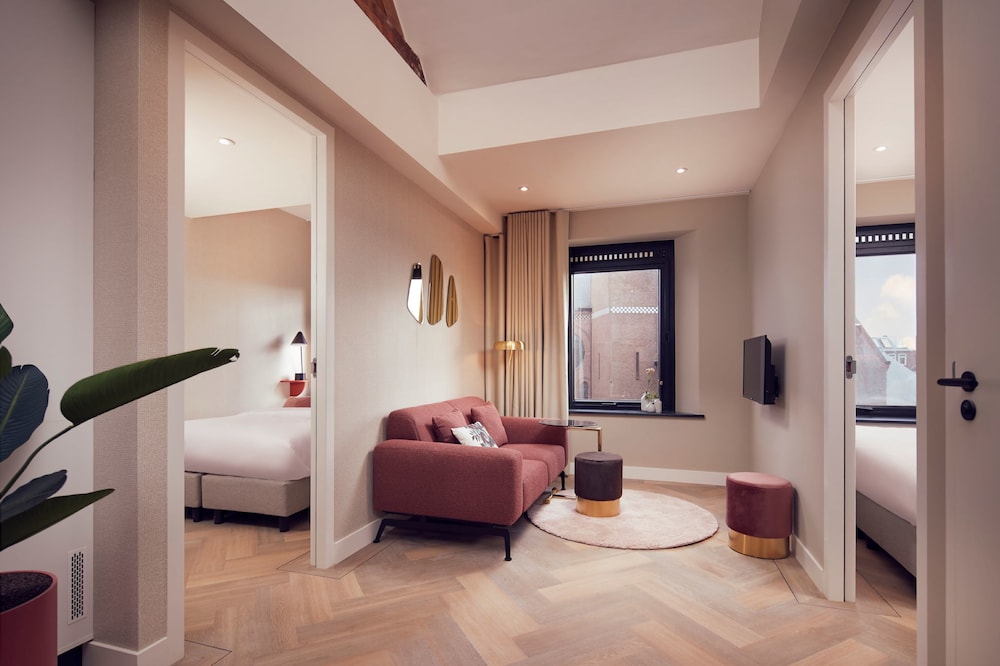 the anthony hotel