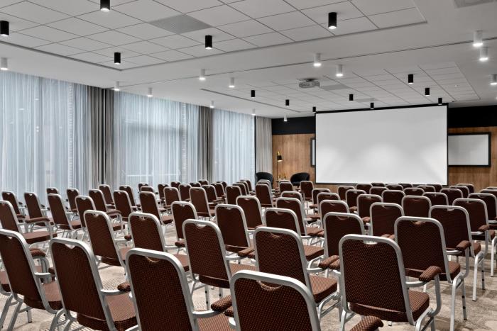renaissance amsterdam schiphol airport hotel