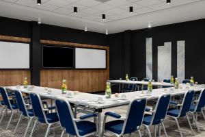 renaissance amsterdam schiphol airport hotel
